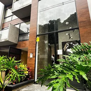 Edificio Nuevo Lujoso Ascensor Directo 5 99 Tower , Medellín Colombia